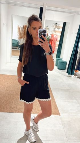 VIMANDA WAVY RW SHORTS 295042002 Black
