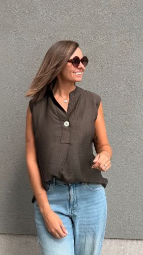 Top Alix Brown